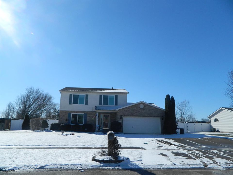 1st image of 3903 Hickoryview Dr