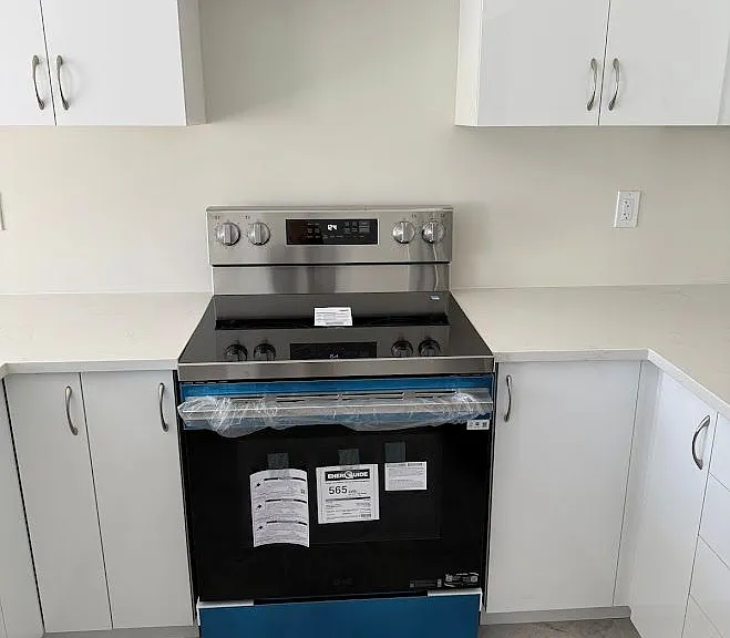 660 Colborne St W #13 — Photo 11