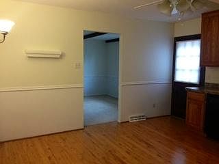 5th image of 321 Gregg Ave