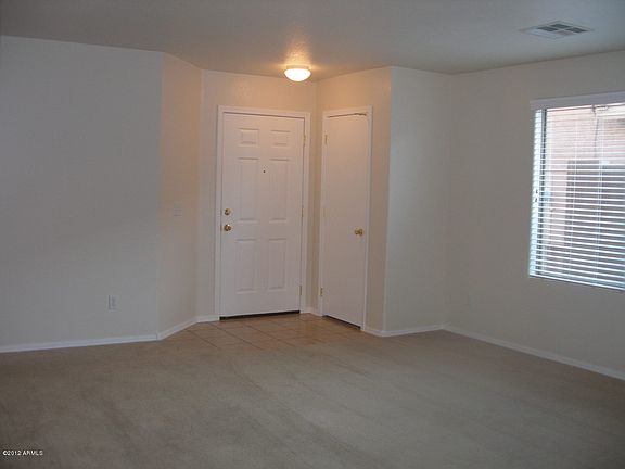4th image of 2134 W Kristina Ave