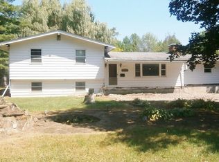 78 Thwing Rd, Chardon, OH 44024