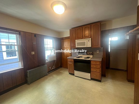 4th image of 46 Lincoln Pkwy #3