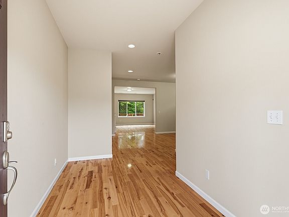 4th image of 209 140th Street SW
