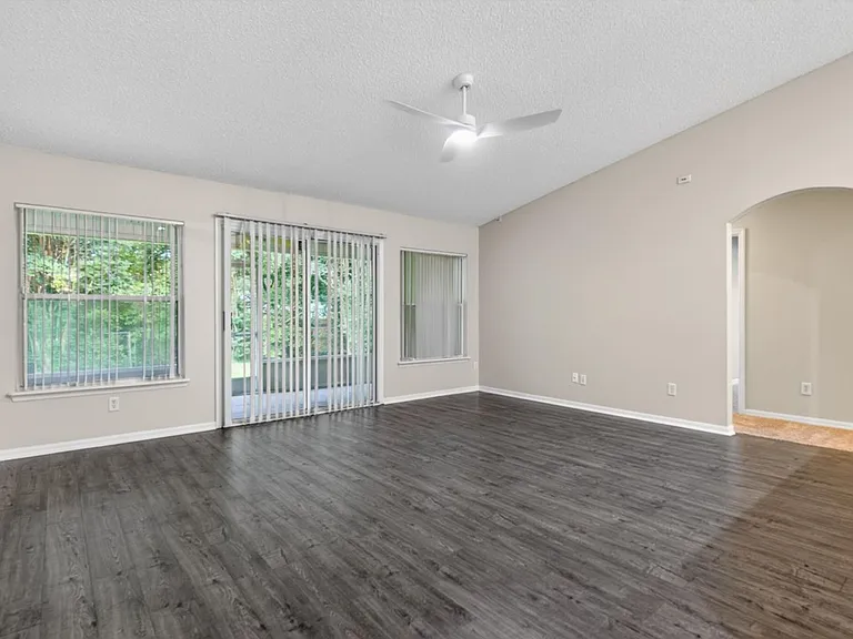 1648 Glen Laurel Dr — Photo 12