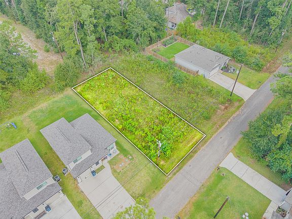 3rd image of 15727 Cottonwood Drive