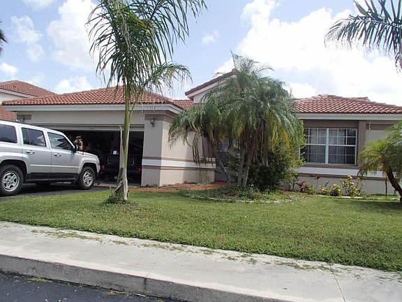 3rd image of 1372 NW 129th Ter