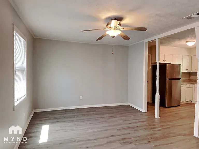 1407 Sycamore Dr NW — Photo 9
