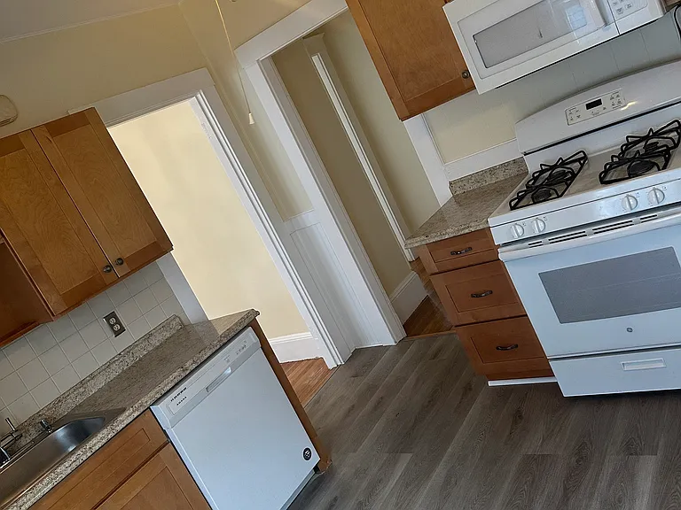 174 Cornell St #1 — Photo 2