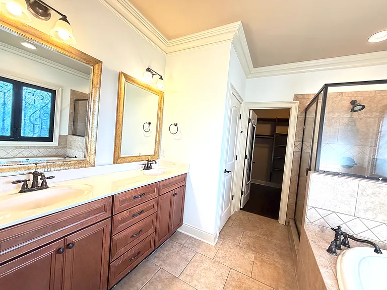 2225 Barkley Crest Ln — Photo 14