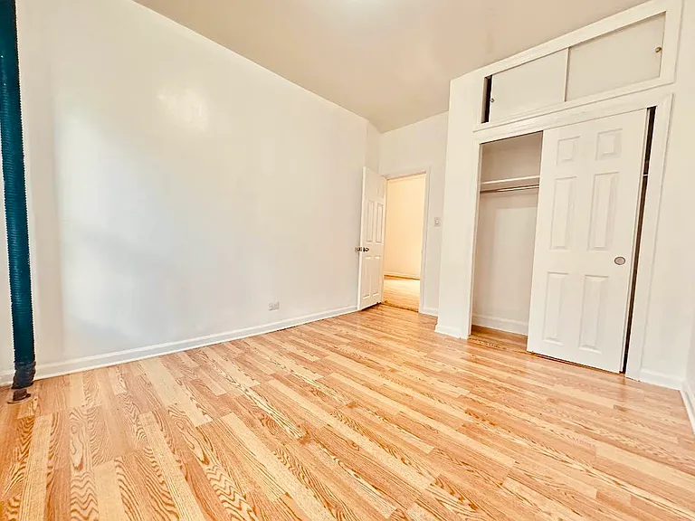 321 E 108th St #5 — Photo 1