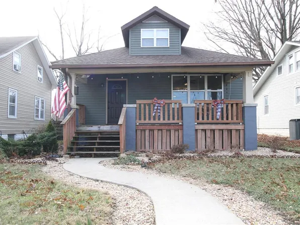 15 Iowa Ave, Belleville, IL 62220