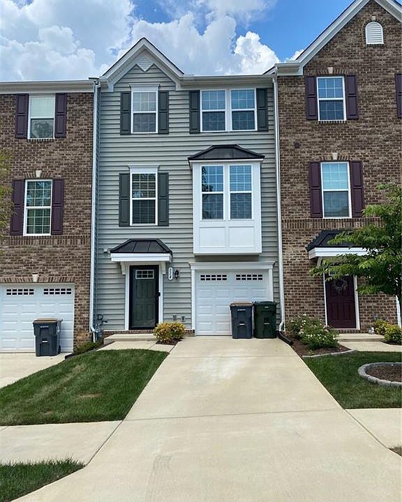 1st image of 114 McCormick Pl