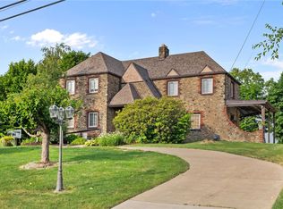 5237 Glenburn Dr, Pittsburgh, PA 15236