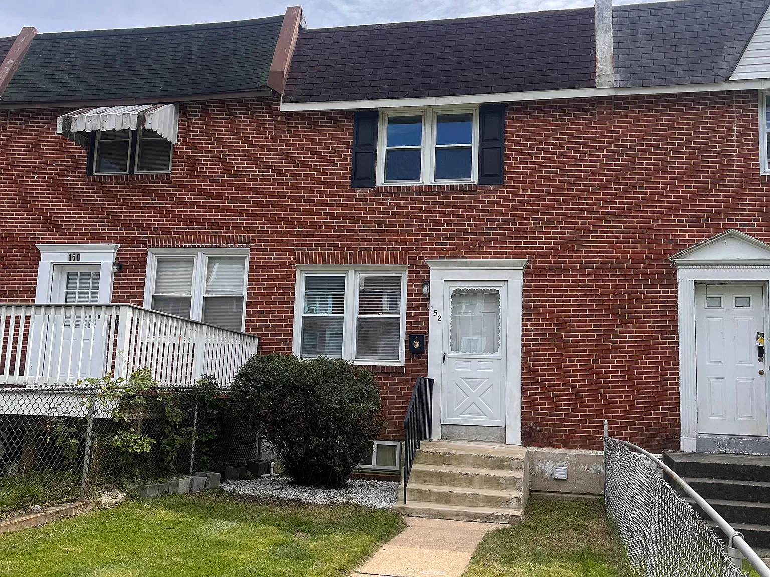 3 bed, 1125 sqft, $1,800 — Photo 1