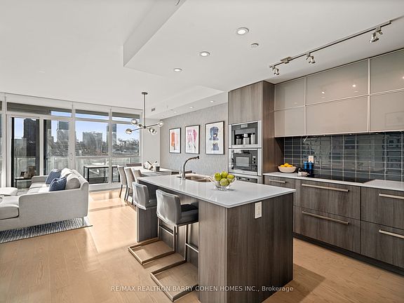 5th image of 170 Avenue Rd #401