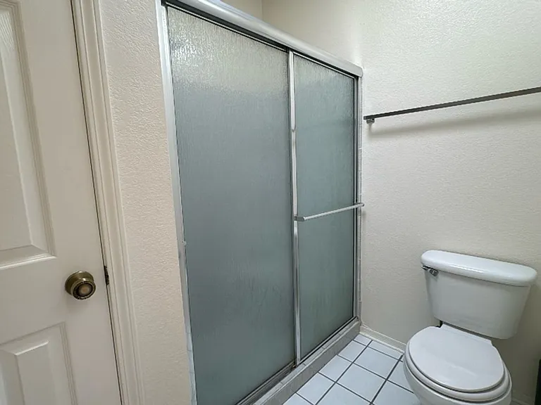 1041 Carmelita Dr — Photo 14