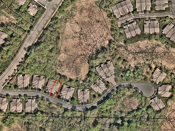 4th image of 5096 E Oak Point Dr SE