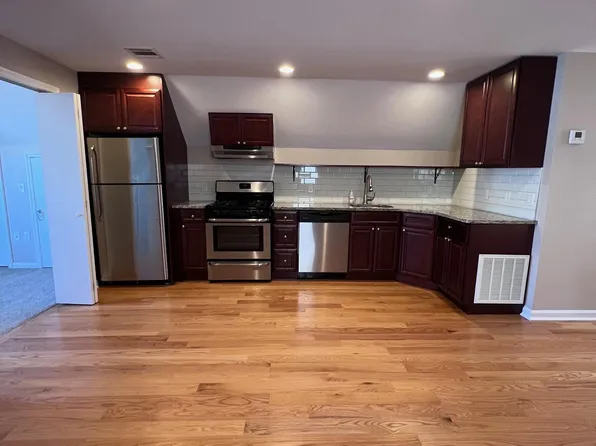 130 Shippen St #2, Weehawken, NJ 07086