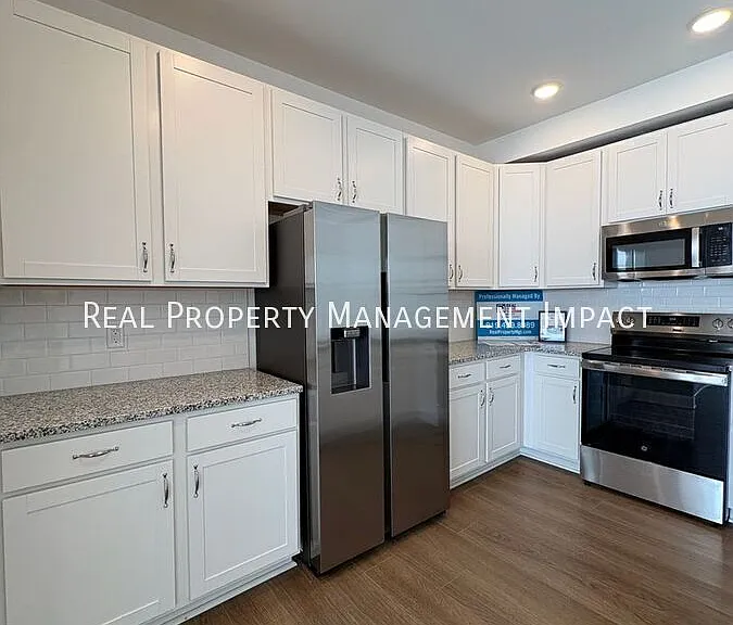 616 Market Grove Dr #100 — Photo 12