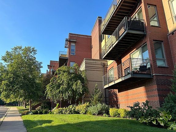 3rd image of 4521 Wornall Rd APT 213