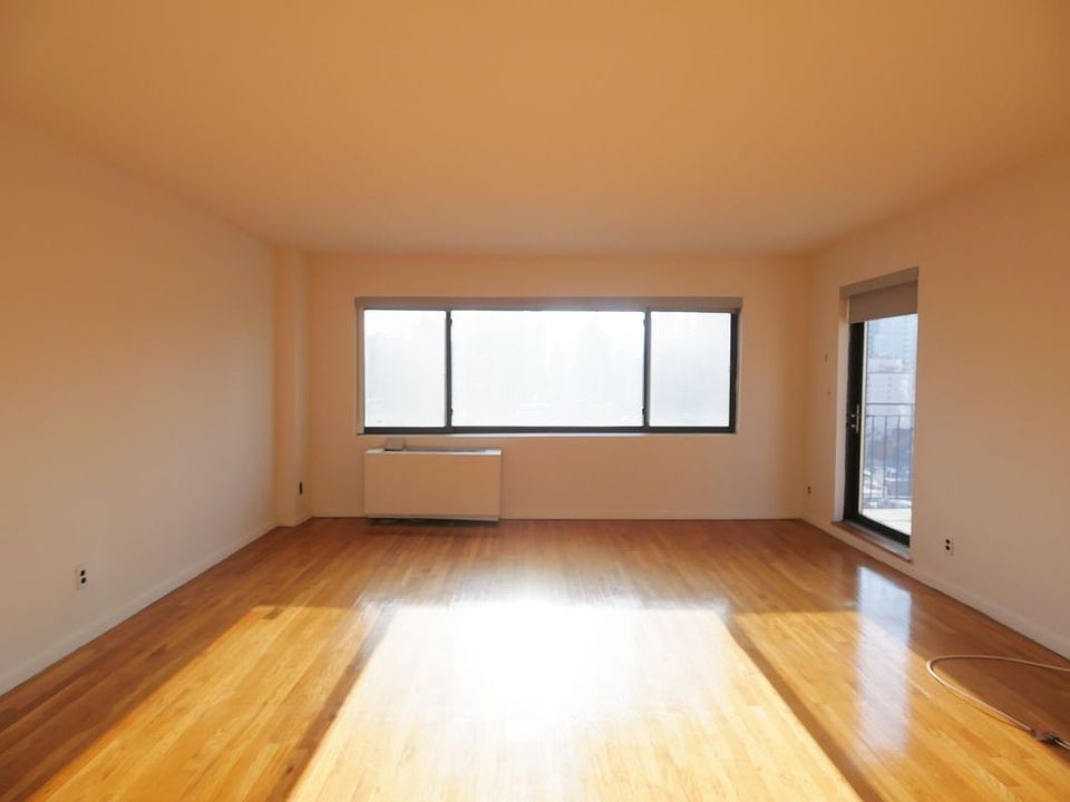 1st image of 353 E 78th St APT 17B