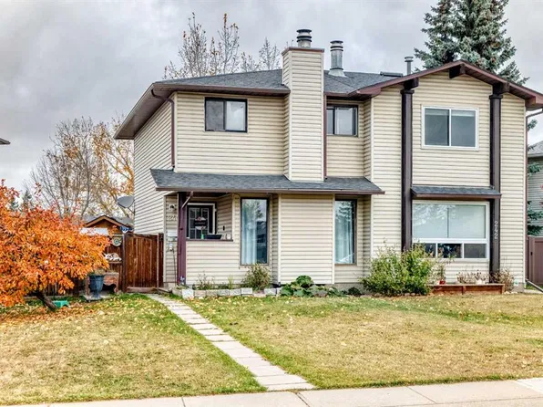 240 SE Jensen Dr NE, Airdrie, AB T4B 1P6