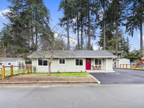 19036 Ballinger Way NE, Lake Forest Park, WA 98155