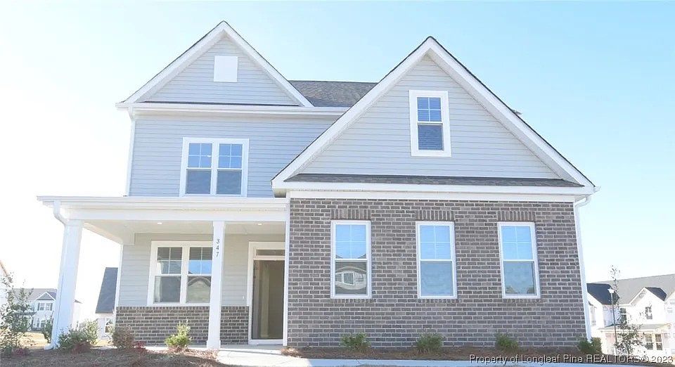 1st image of 347 Brentmoor Dr