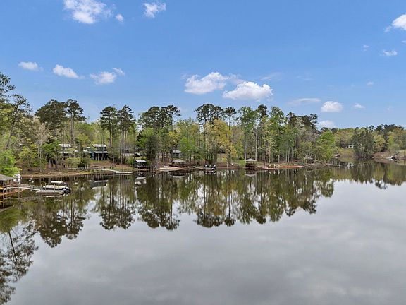 2nd image of 282 Poplar Point Rd