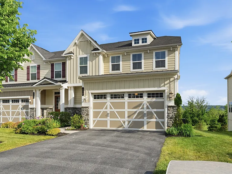 512 Quarry Point Rd — Photo 2