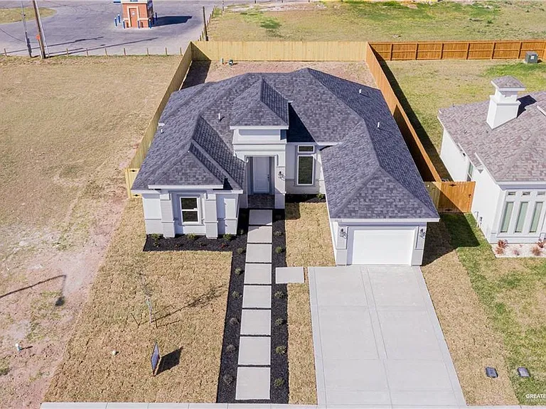 3205 Erica Ln — Photo 3