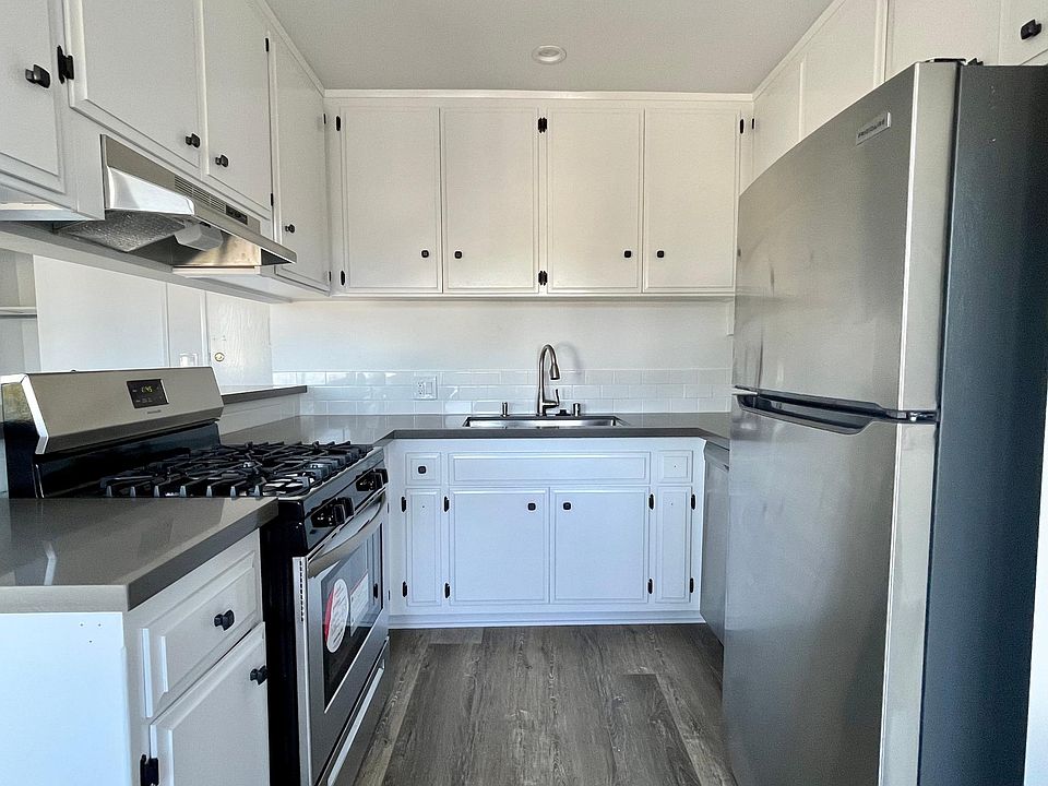 1st image of 8038 Blackburn Ave #7