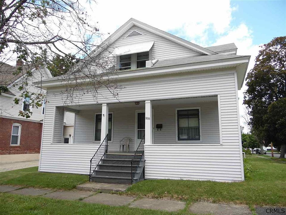 1st image of 800 Grand St