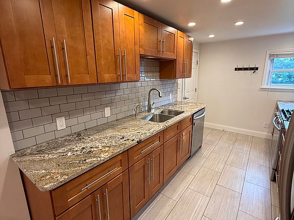 3rd image of 1234 Rosedale St