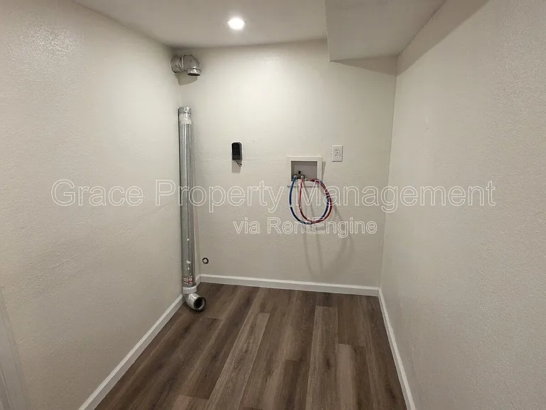 270 Beryl Way — Photo 15