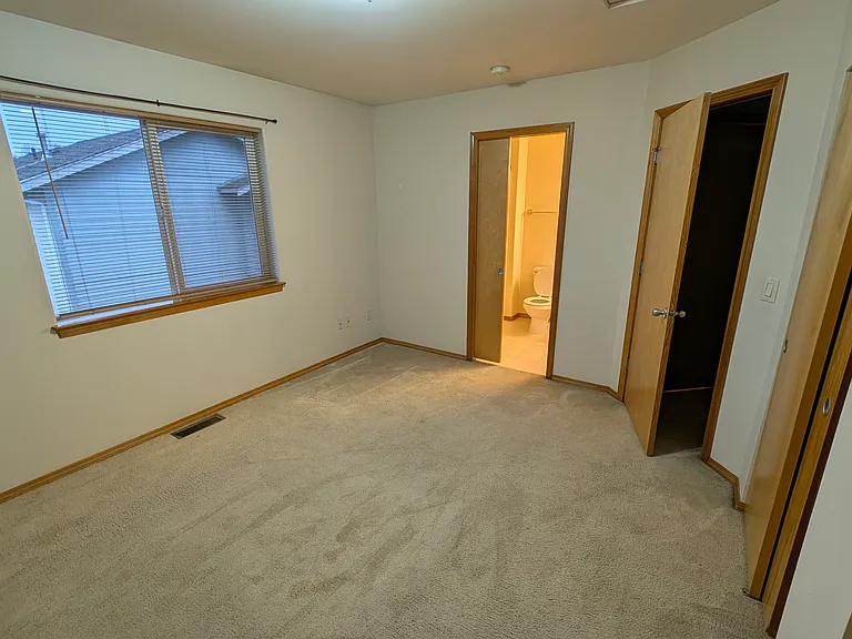 4446 Knorr Ct — Photo 21