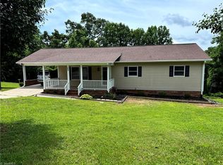 337 Grassy Creek Dr, State Road, NC 28676