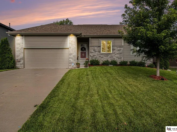 10402 N 152nd Ave, Bennington, NE 68007