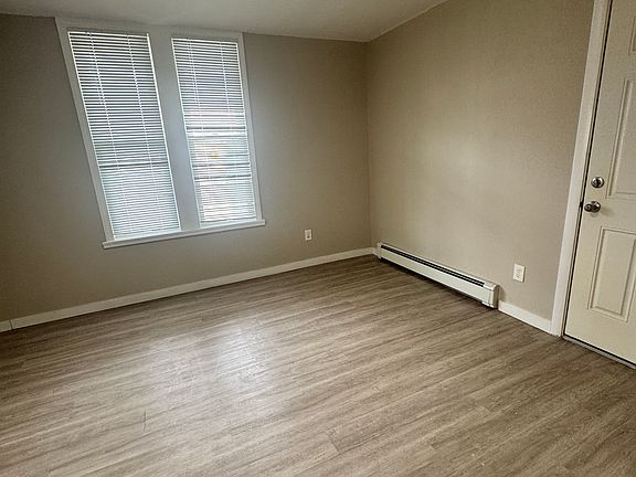 2nd image of 124 Meriden Rd #1