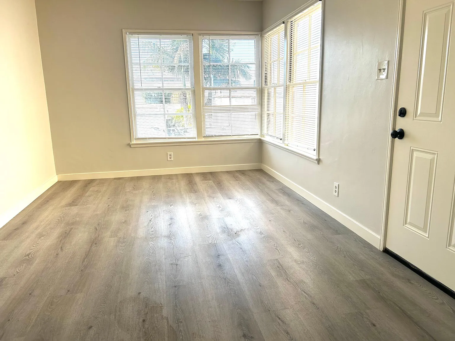 1 bed, 520 sqft, $2,295 — Photo 2