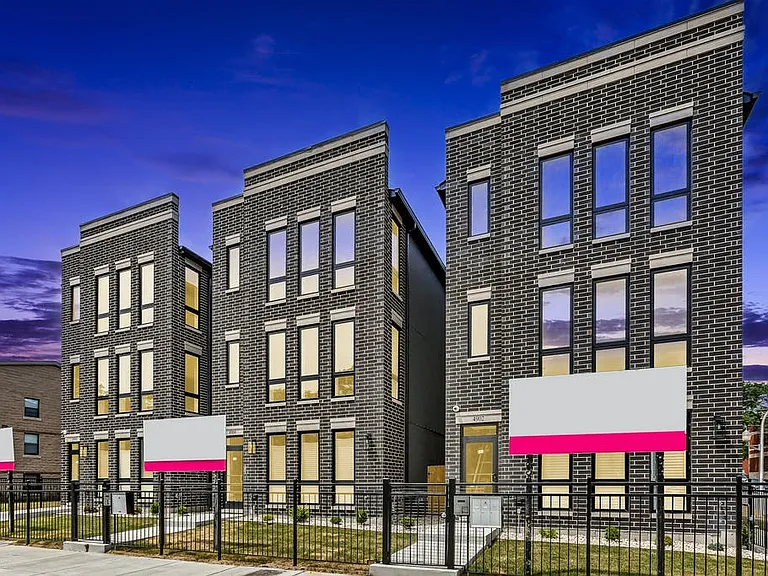 4906 S Saint Lawrence Ave #3 — Photo 1