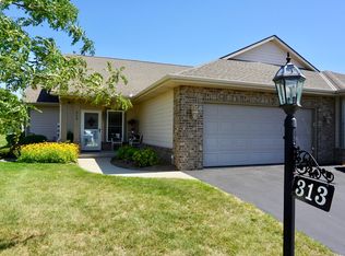 313 Settlement Dr, Burlington, WI 53105