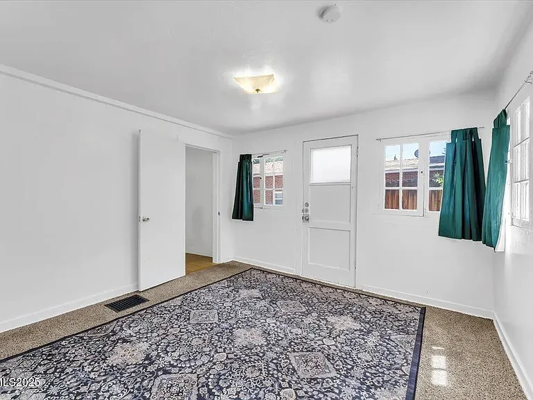 1145 Seminary Ave — Photo 19