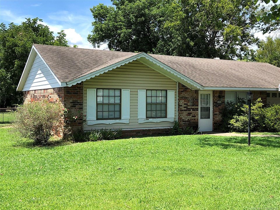 1st image of 1903 Green Meadows Dr