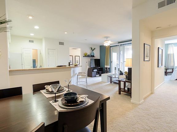 5th image of 2540 Northside Dr APT 318