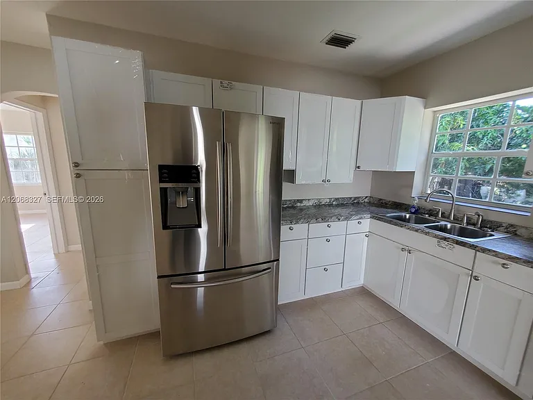 70 NW 33rd St — Photo 14