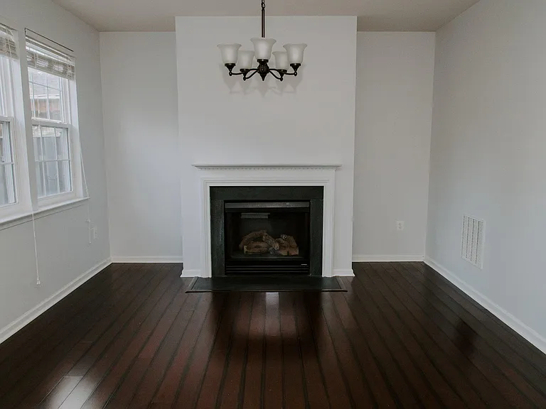 110 Quinton Oaks Cir — Photo 12
