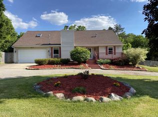 6959 Delta River Dr, Lansing, MI 48906