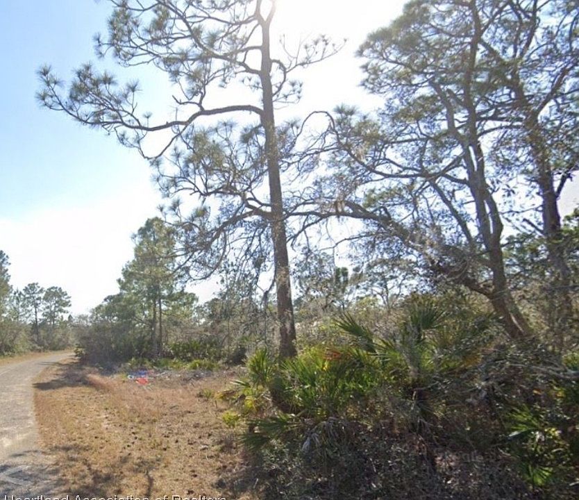 2nd image of 938 Narcissus St