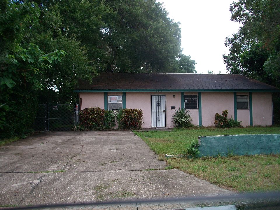 Front of Home/Driveway